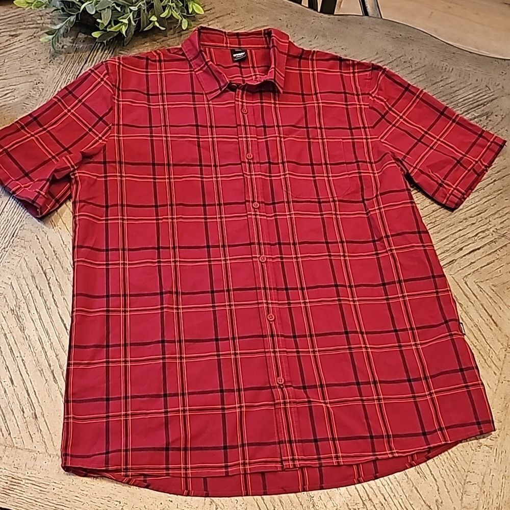 Oakley plaid short sleeve button down shirt XL